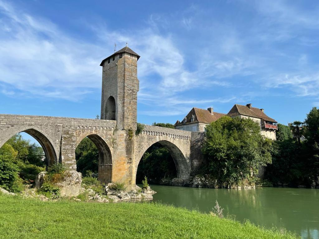 לינה וארוחת בוקר אורטז Jardin Des Remparts מראה חיצוני תמונה